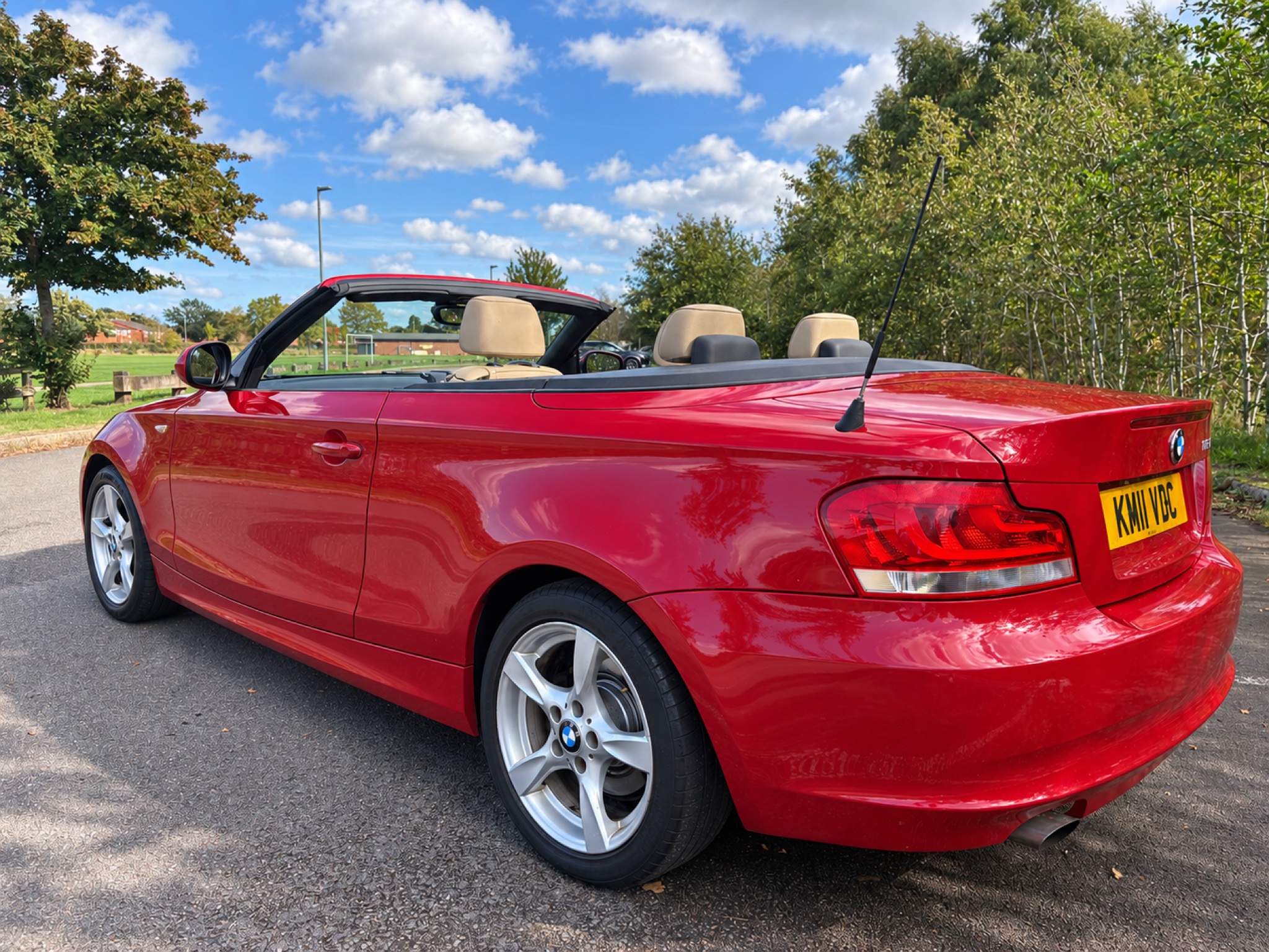 BMW 118i Sport photo 2